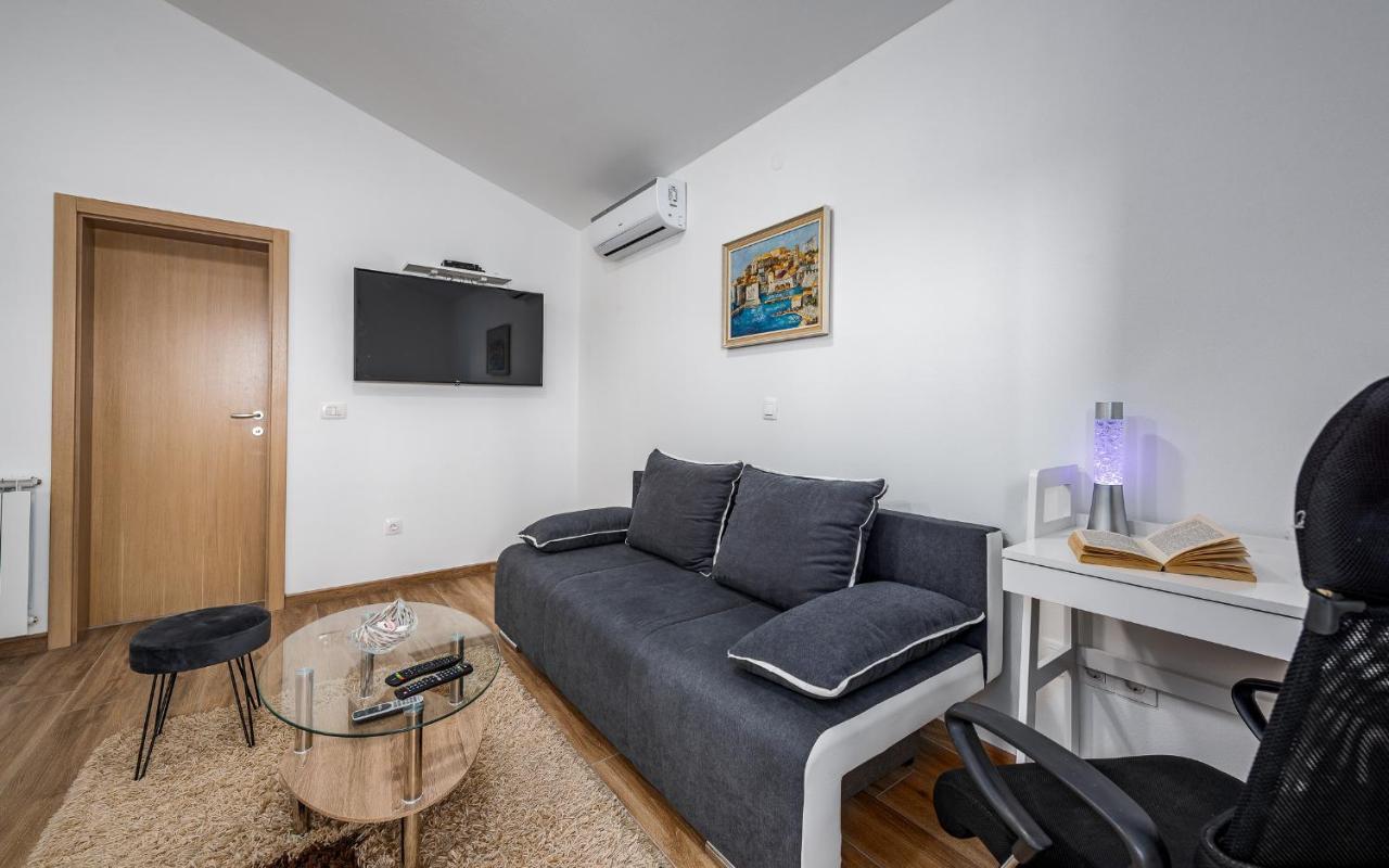 Apartments Nelle Pula Extérieur photo
