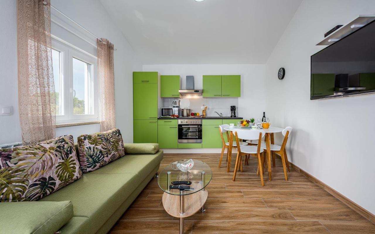 Apartments Nelle Pula Extérieur photo